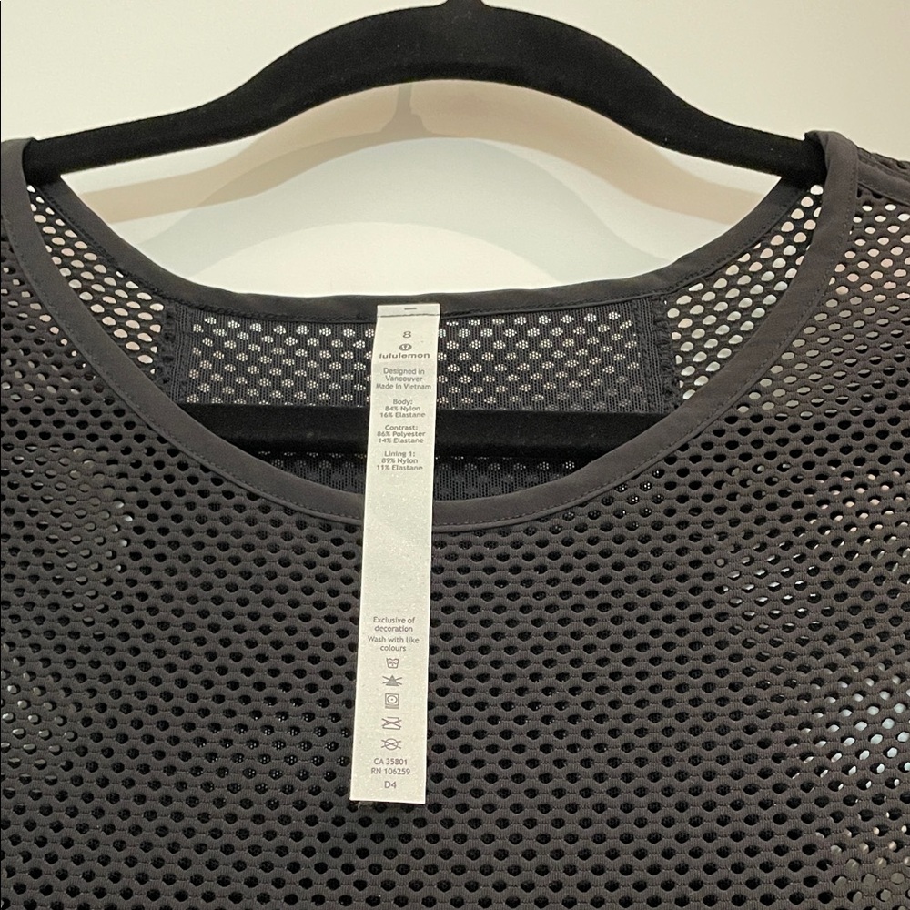 Lululemon Athletica Mesh on Mesh Pop Over Size 8 NWT Black Mesh Sweatshirt - Picture 8 of 10